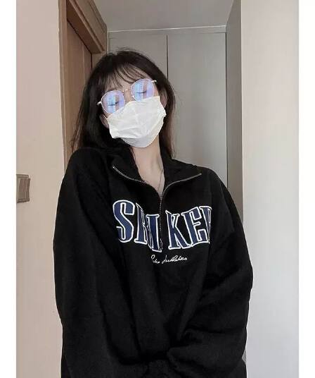 검정색 POLO 칼라 하프 지퍼 후드티 여성 2026 새로운 폭발 가을 겨울철 아메리칸 레트로 루즈핏 빅 사이즈 맨위