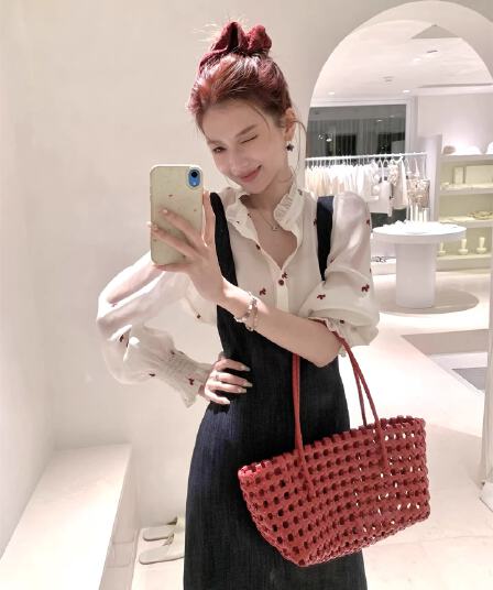 우유 푸 자수 작은 말 이른 봄 한국 스타일 디자인 센스 캐주얼 다용도 품격 루즈핏 여성 셔츠 저녁 바람 줘 너 멜빵
