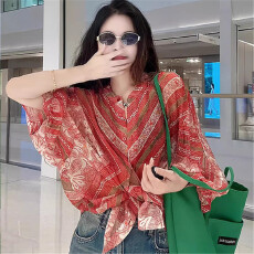 批发法式独特绝美小上衣春季超好看明媚漂亮时尚洋气红色碎花<b class='q'>雪纺</b><b class='q'>衬衫</b>