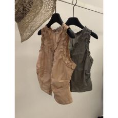 批发韩版褶皱木耳边天丝<b class='q'>时尚</b>背心2026夏季独特宽松超好看百搭马甲上衣