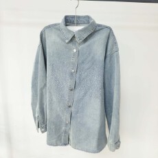 批发洗水烫钻<b class='q'>牛仔</b>衬衫宽松外套女 长袖翻领单排扣上衣2026春秋新款