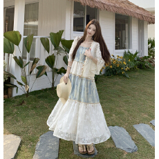 批发2026胖mm度假风出游吊带<b class='q'>连衣裙</b>女夏季晕染<b class='q'>拼接</b>蕾丝+开衫两件套