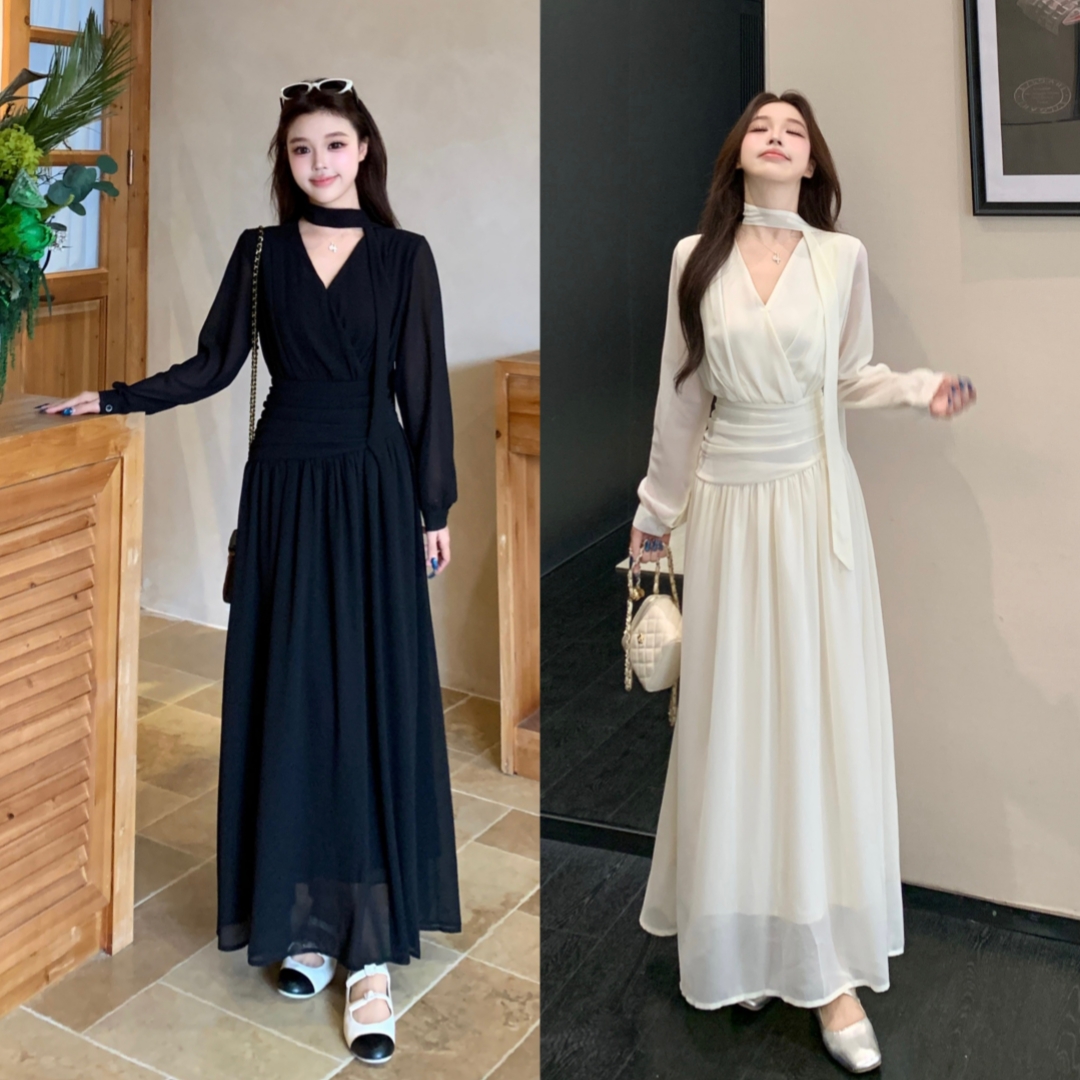 大码女装微胖妹妹黑色V领连衣裙...