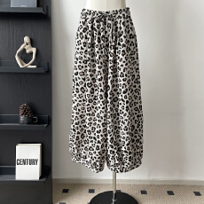 批发钱*西 日本进口棉纱<b class='q'>婴儿</b>级 豹纹透气休闲防蚊宽松九分<b class='q'>阔腿裤</b>女夏