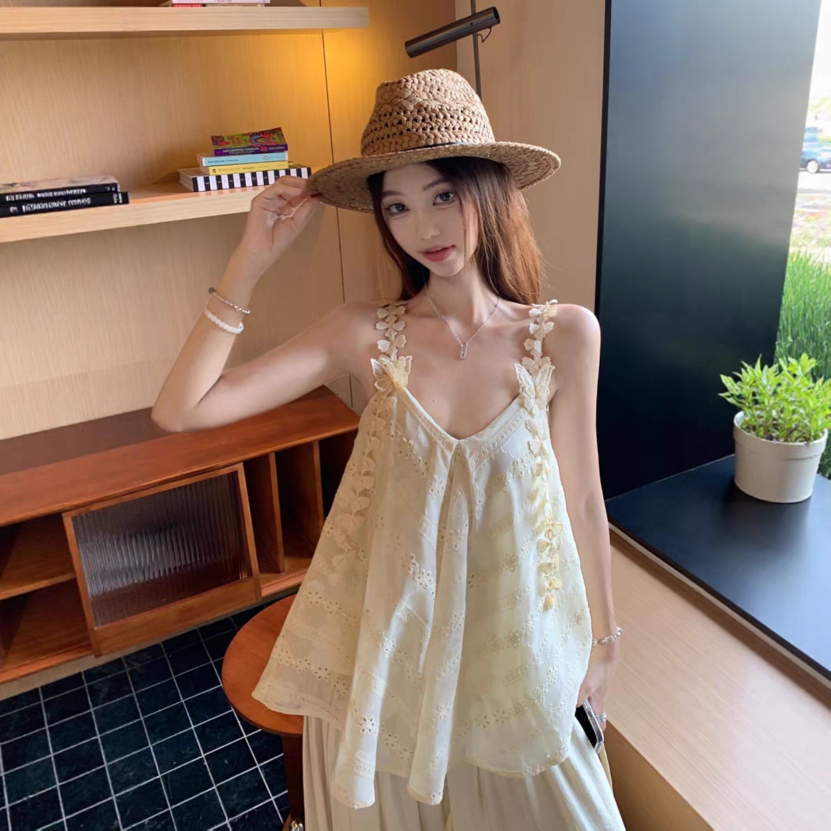 FA32975# 无袖吊带慵懒风上衣露肩性感显身材纯色百搭 服裝批發女裝批發服飾貨源