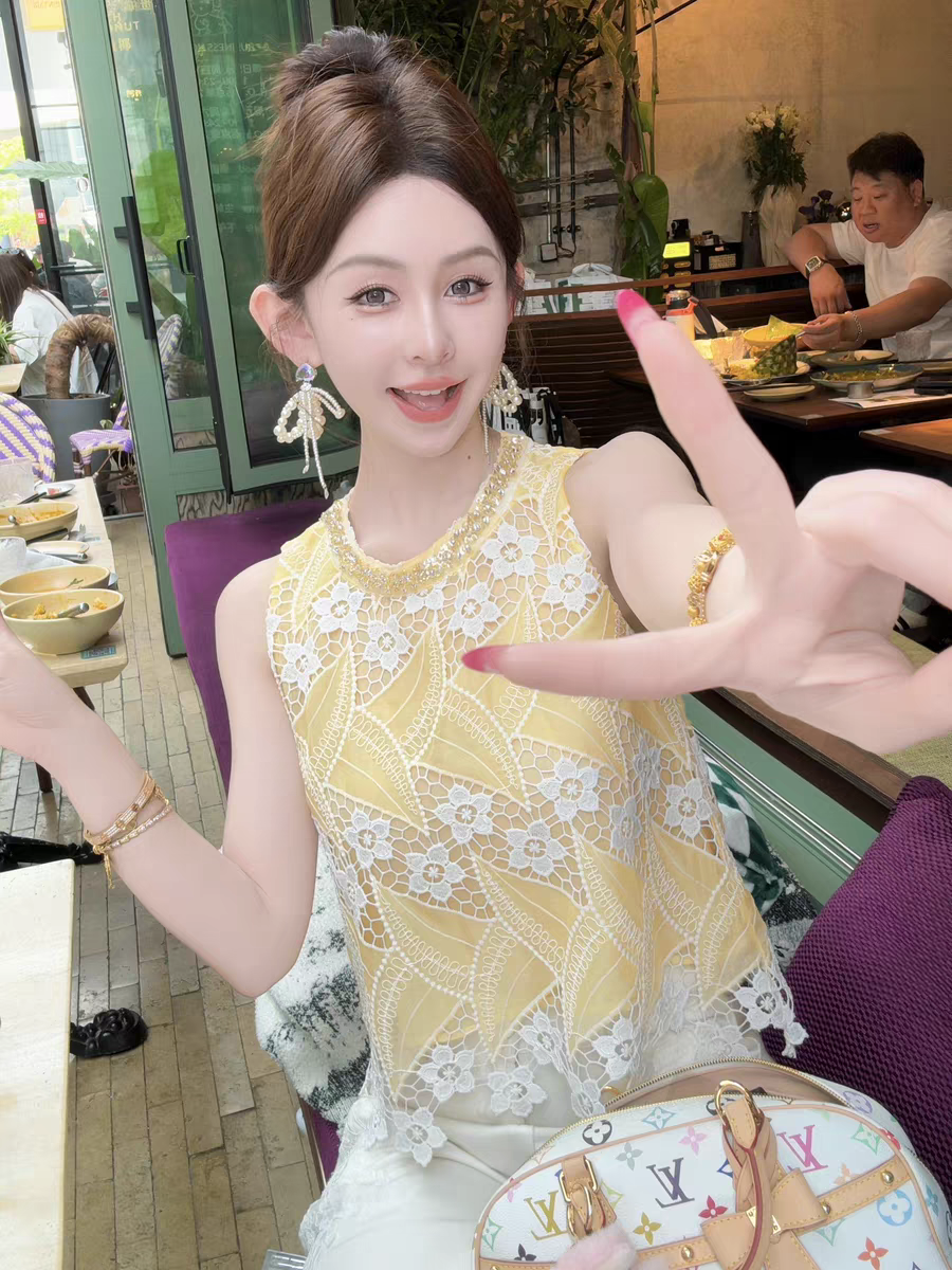 FA32973# 超好看的夏装上衣复古l镂空圆领女装镂空背心上衣纯色百搭 服裝批發女裝批發服飾貨源