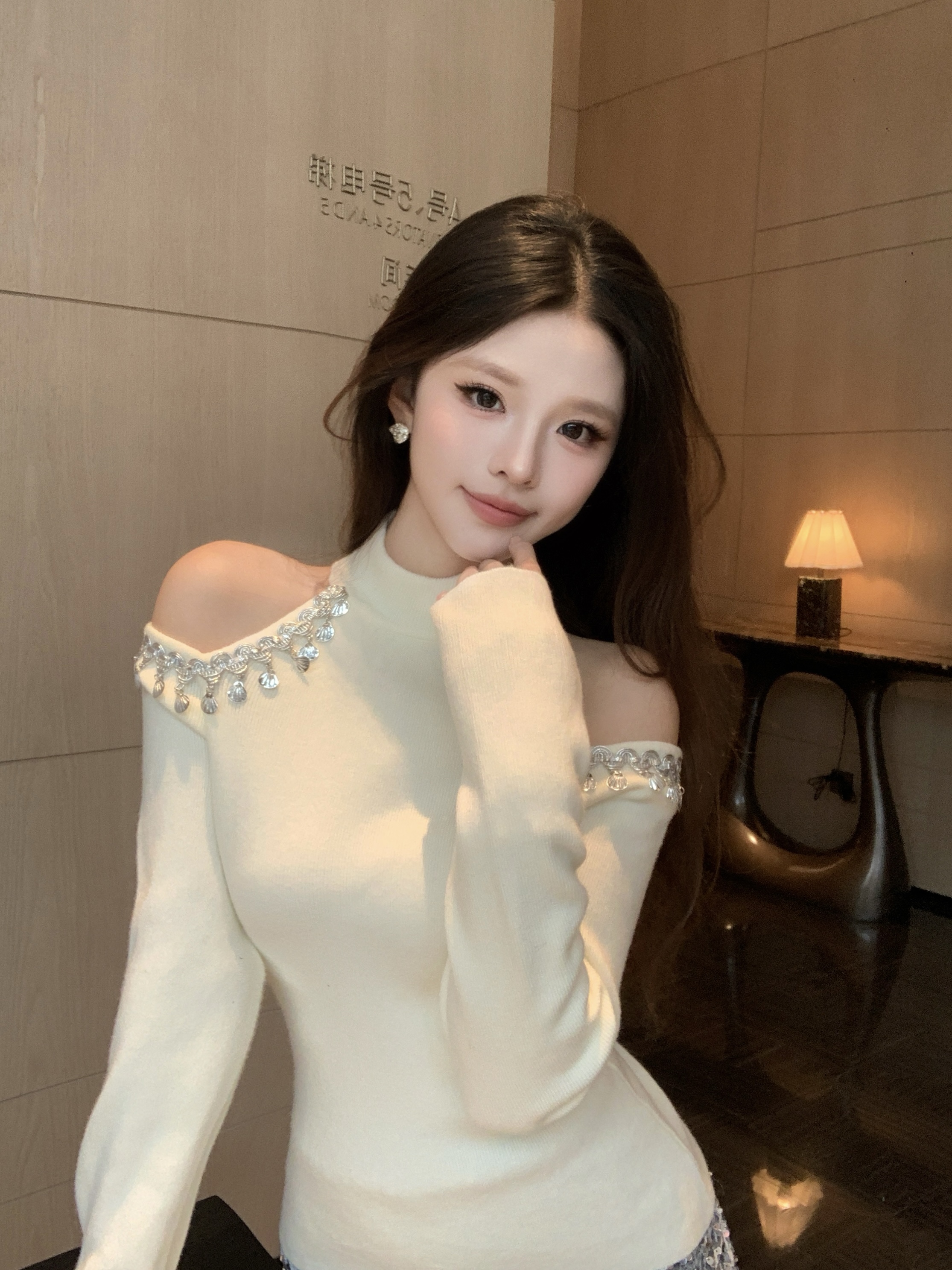 MY16732# 小众设计感新款重工水钻露肩针织衫女内搭打底衫女裝貨源服裝...