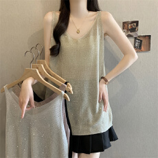 批发实拍2026设计感夏季<b class='q'>大码</b>胖mm吊带背心女内搭亮片针织无袖上衣