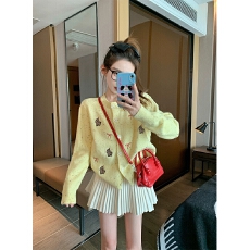 批发奶黄色趣味小狗毛衣外套女<b class='q'>秋</b>季加厚甜美减龄蝴蝶结打底针织开衫潮