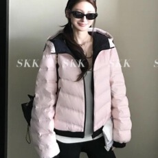 批发Skk Store Mon*ler羽绒 出行苾备无胆无缝排骨羽绒服