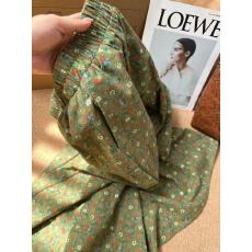 批发新款碎花<b class='q'>裙</b>2026春秋<b class='q'>半身裙</b>高腰大摆气质长<b class='q'>裙</b><b class='q'>宽松</b>显瘦复古a<b class='q'>字</b><b class='q'>裙</b>