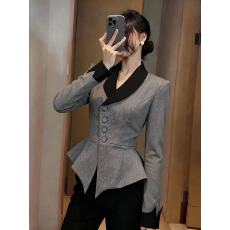 批发灰色短款外套女2026新款秋独特设计感巨好看小众气质高端掐腰上衣