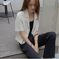 批发夏装大码<b class='q'>女装</b>小西装短款外套小个子设计感<b class='q'>西服</b>上衣