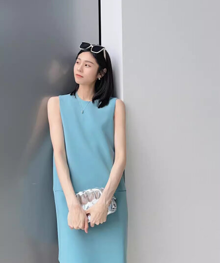 천 금빛 바람 스트레이트 민소매 조끼 여성 드레스 2026 여름 새로운 작은 키 품격 여성 의류