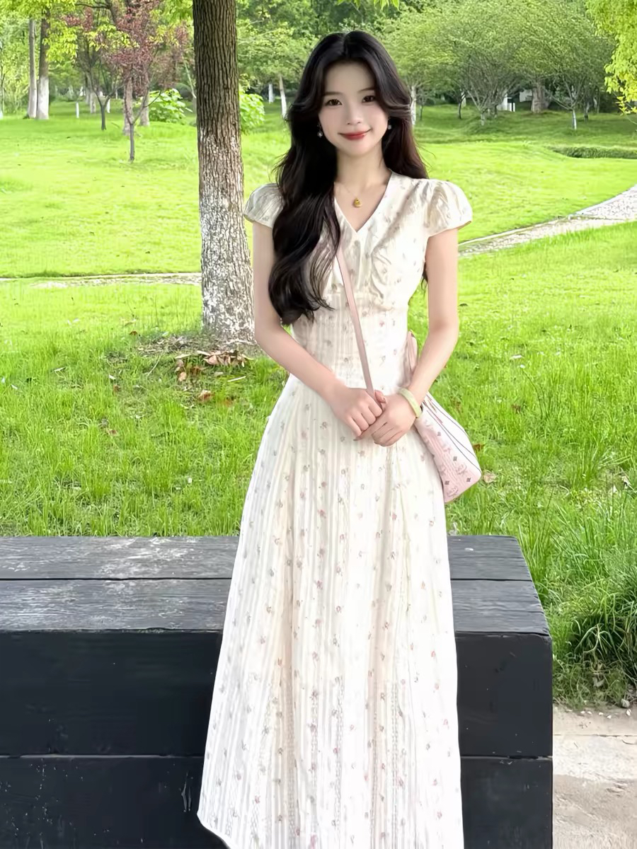 프랑스식 부드러운 바람 V넥 꽃무늬 여성 드레스 여름 작은 키 자이언트 잘 생긴 품격 달콤함 연령 감소 허리 수축 치마