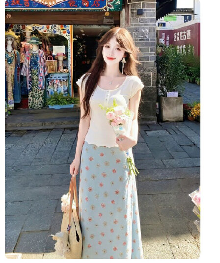 미니멀리즘 몸매 가꾸기 작은 날다 소매 티셔츠 맨위 여성 초여름 착용 가져 가라. 전체 집합 꽃무늬 인어 꼬리 반신 롱 스커트 투피스 세트