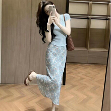 批发巨好看韩系穿搭一整套装<b class='q'>蓝色</b>碎花<b class='q'>连衣裙</b>子女夏季2026新款A字长裙