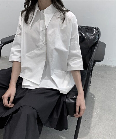 여성 셔츠 봄 여름 새로운 디자인 센스 작은 대중 루즈핏 비대칭 7부 소매 느긋한 웃음 하 셔츠