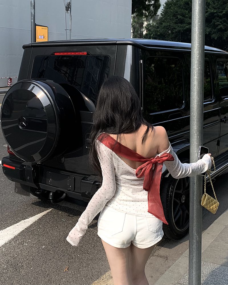 BY30464# 不讲价原创纯欲斜肩爱心印花露背蝴蝶结绑带薄款长袖T恤 服裝批發女裝批發服飾貨源