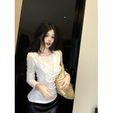 批发实拍实价时髦两穿假两件荡领修身显瘦长袖T恤女设计感小众打底衫