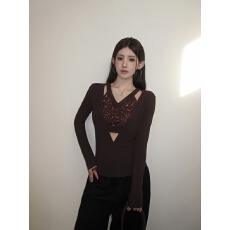 批发实拍实价辣妹V领镂空亮片拼接假两件长袖修身显瘦磨毛内搭打底衫