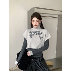 批发实拍实价辣妹字母印花蝙蝠袖背心+圆领拼色<b class='q'>长袖</b>打底衫套装两件套