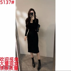 批发【大婷婷】法式赫本风<b class='q'>连衣裙</b>设计感小众收腰显瘦V领包臀裙子