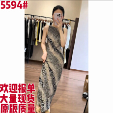批发显瘦时尚夏季修身印花<b class='q'>豹纹</b>碎花复古法式长款吊带裙轻奢性感开叉连