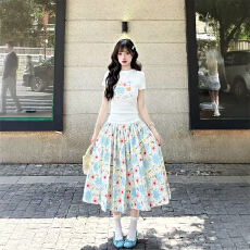 批发初夏穿搭一整套2026韩系千金轻熟小众绝美不撞款气质<b class='q'>连衣裙</b>子套装