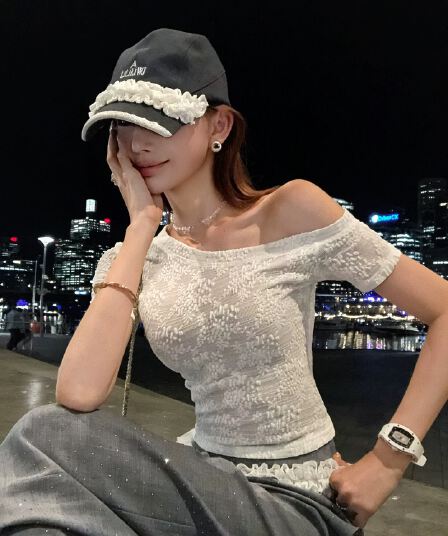 리 부드럽게 6 월 하나 의류 세 착용 오리지널 작은 대중 디자인 비스듬한 어깨 레이스 티셔츠 여성 몸매 가꾸기 슬림해 보이는 반팔 맨위