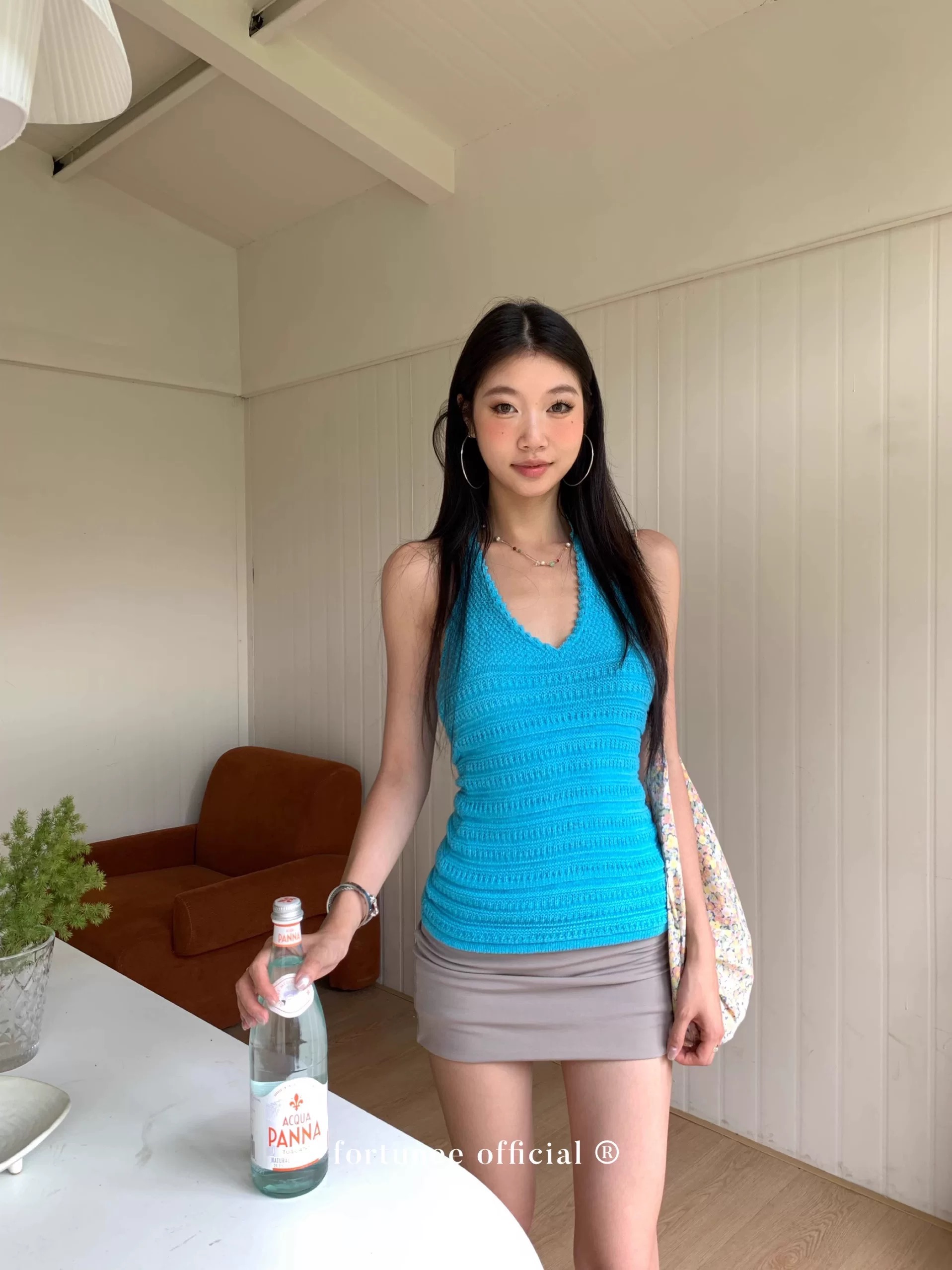 fortunee 홀로우 아웃 자수 니트 행침 목 조끼 여성 여름 디자인 센스 핫걸 몸매 가꾸기 다용도 민소매 맨위