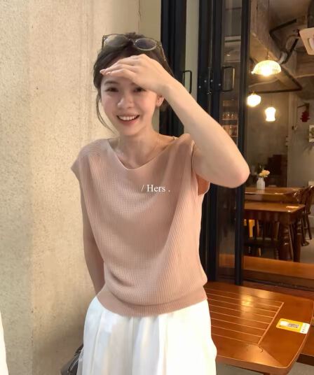 한숟가락 달콤한 hers 작은 날다 소매 품격 풀오버 니트 스웨터 2026 봄 디자인 센스 맨위 여성 08160