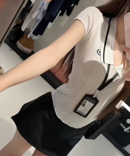 머리카락 작은 펜 fen 홈 여름 새로운 부유 한 가족 천 골드 익스트림 제인 바람 외국 가스 폴로 칼라 얇은 스타일 어깨 패드 니트 스웨터 경기 일 카드