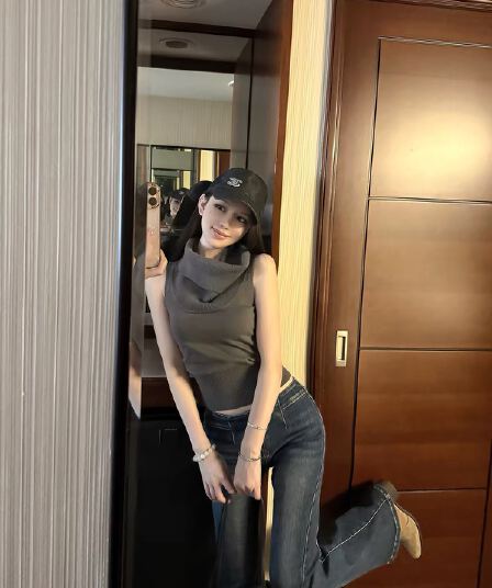 titi 작은 자매 칭탄 구멍 유럽 니켈 뒤집다 접기 오프숄더 니트 맨위 여성 말뚝 더미 칼라 민소매 조끼