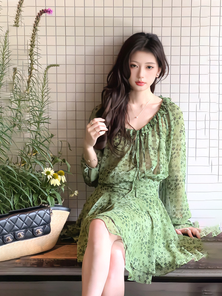 프랑스식 레트로 녹색 프린트 긴팔 드레스 2026 여름 새로운 패션 품격 루즈핏 치마 착용 가져 가라.