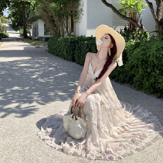 批发法式碎花吊带裙海边沙滩长裙重工烫金收腰小裙子女夏季