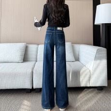 批发小个子皮牌女2025秋冬季季新款微喇水洗宽松牛仔<b class='q'>裤</b>