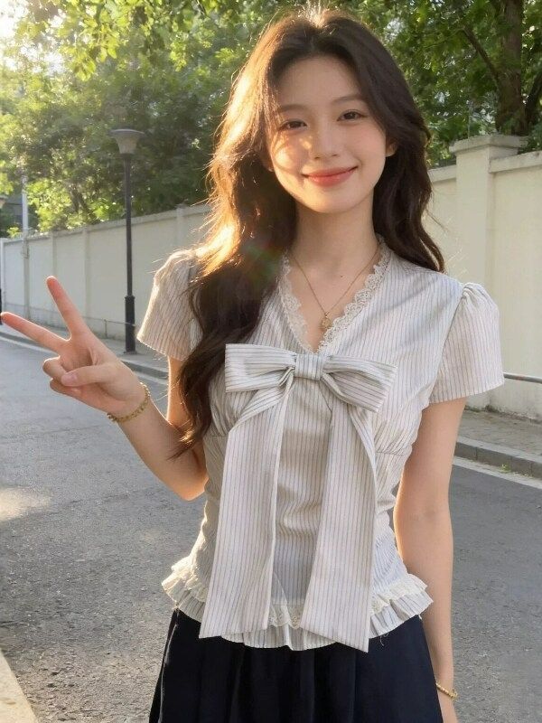 있음 선적 프랑스식 미니멀리즘 부드러운 바람 나비 매듭 스트라이프 셔츠 여름 새로운 인사이드 가져 가라. 슬림해 보이는 맨위 여성