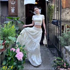 批发氛围感纯欲辣妹度假穿搭连衣裙紧身T恤飘逸大裙摆半身裙<b class='q'>拖地</b><b class='q'>长裙</b>