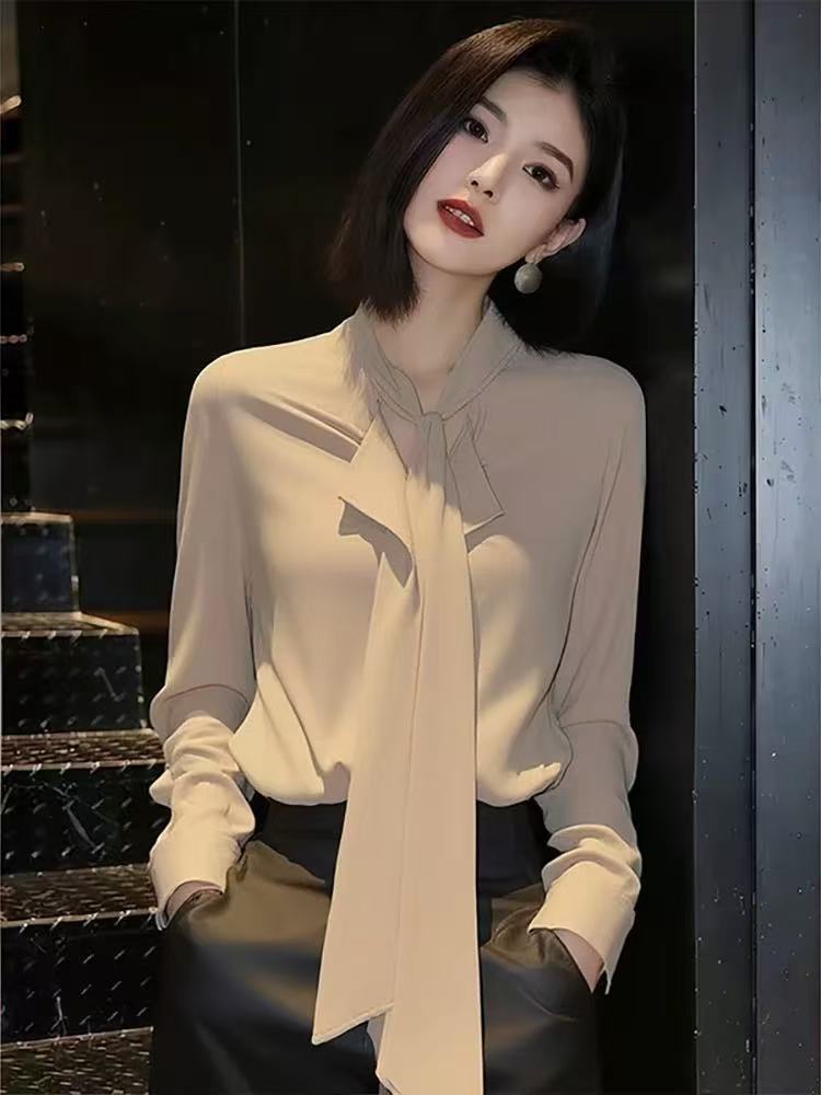 프랑스식 우아함 바람 레이스업 리본 칼라 여성 셔츠 봄 2026 새로운 출퇴근 직장 우유 커피 색상 긴팔 맨위