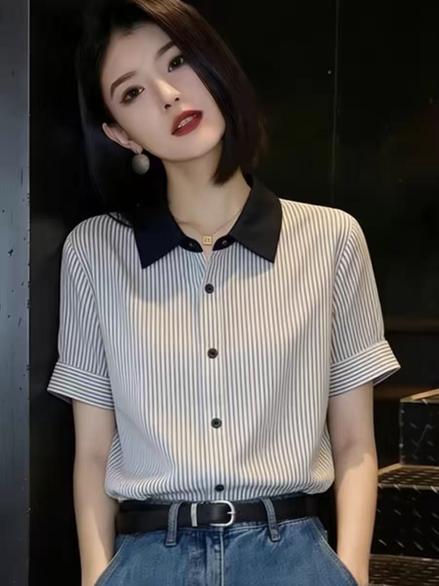 출퇴근 바람 배색 스트라이프 폴로 칼라 품격 반팔 여성 셔츠 2026 여름 새로운 품격 다용도 슬림해 보이는 맨위