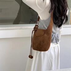 2025新款仿真皮水桶包磨砂皮高级感托特包单肩手提包