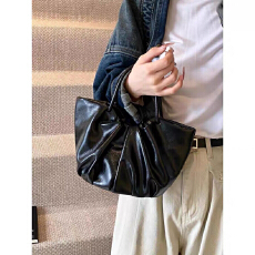 批发高级感<b class='q'>复古</b>油蜡皮小包包女式2025新款秋冬季百搭斜挎包手提褶皱包