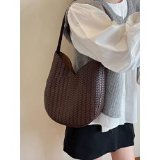 批发韩国高级感百搭编织水桶包女ins时尚休闲单肩腋下包复古手提包