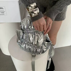 批发韩系可爱褶皱双肩包小书包尼龙背包