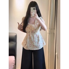 批发<b class='q'>大码</b>女装法式纯欲风设计感碎花v领衬衫夏季胖mm显瘦减龄系带上衣