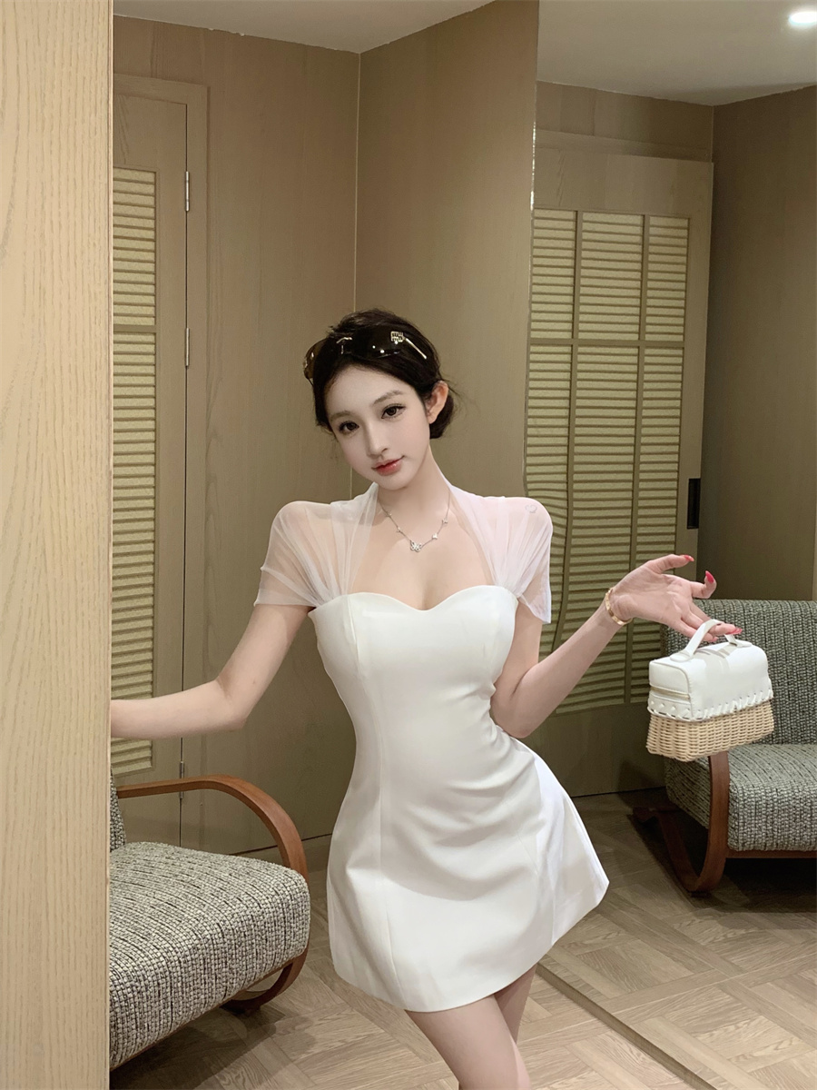 실사 정가 새로운 디자인 센스 망사 패치워크 허리 수축 한 마디 미니 스커트 부드러운 드레스