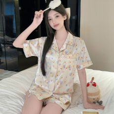 批发(实拍)夏季新款韩系卡通<b class='q'>厨师</b>饼饼短袖短裤仿真丝睡衣女家居<b class='q'>服</b>套装
