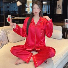 批发(实拍)秋冬季新款中国红简约提花爱心<b class='q'>睡衣</b>女仿<b class='q'>真丝</b>婚庆家居服<b class='q'>套装</b>