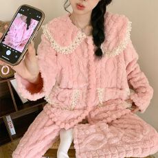 批发实拍冬季新款提花加厚长毛绒睡衣女公主风娃娃领甜美家居服套装